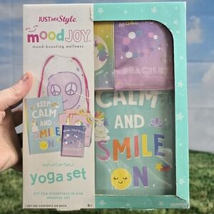 MOODJOY MOOD-BOOSTING WELLNESS UNICORN YOGA SET -DIY ZEN YOGA SET -AGES 8+ -NWT!